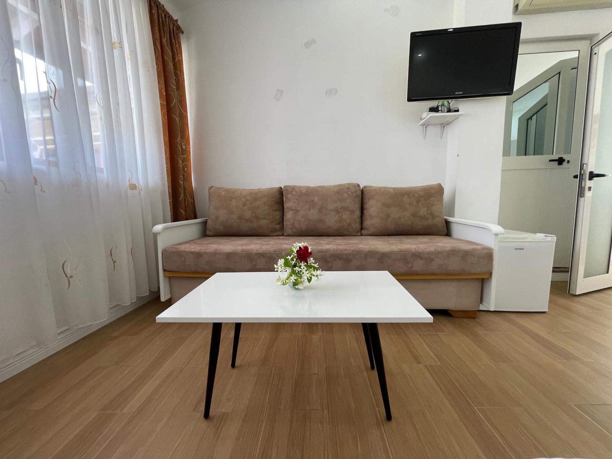 Vila Nela Shkodër Екстериор снимка